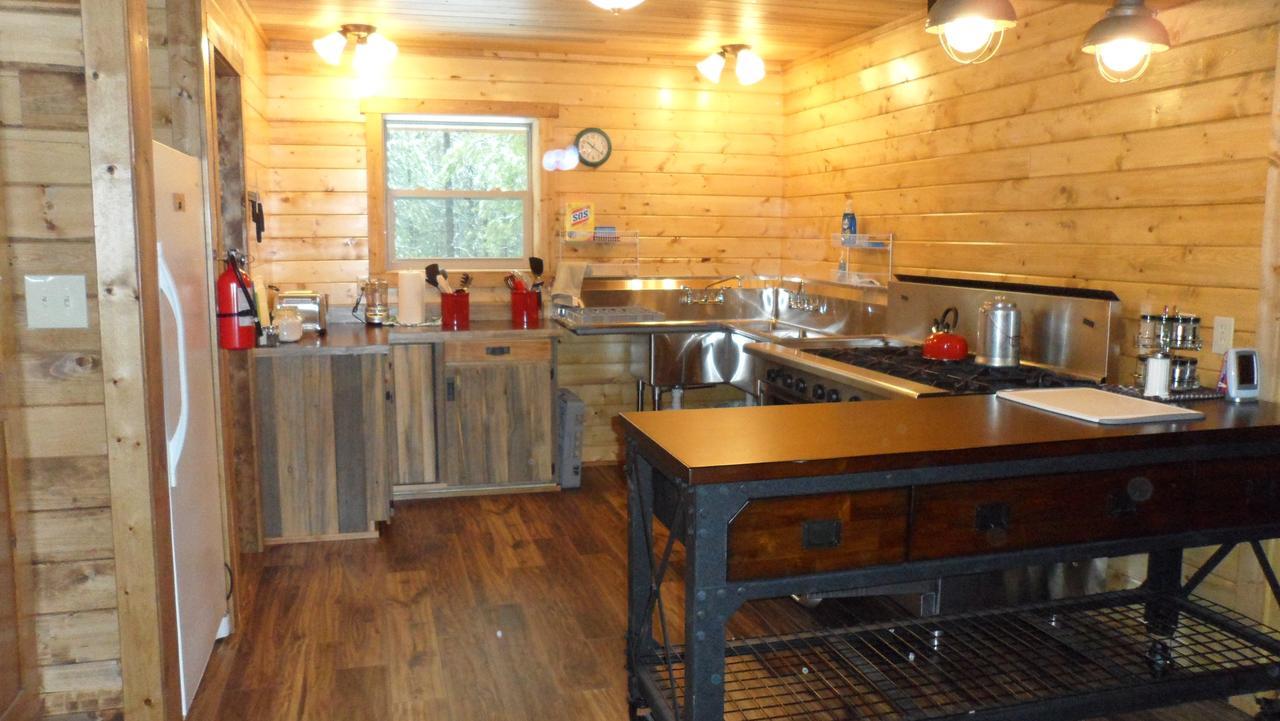 Sugar Loaf Lodge & Cabins Anaconda Bagian luar foto