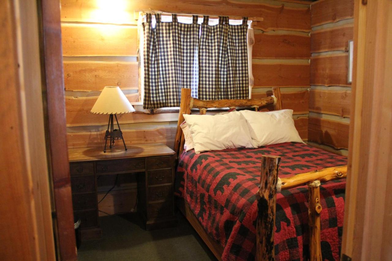 Sugar Loaf Lodge & Cabins Anaconda Bagian luar foto